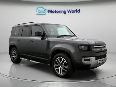 Used Land Rover Defender SE 246 HP (180 kW) 2021 SUV