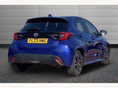 Used Toyota Yaris Hybrid Design 116 HP (85 kW) 2023 Blue Hatchback
