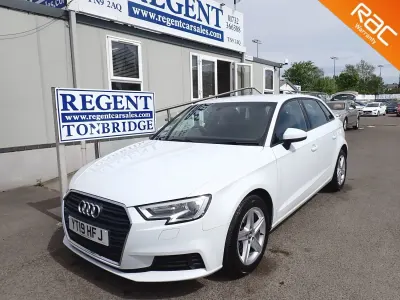 Usado Audi A3 Sportback Design 116 CV (85 kW) 2019 Blanco Utilitario