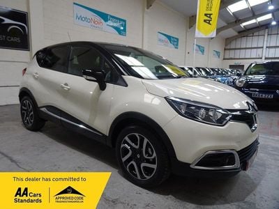 Cream black Used 2016 Renault Captur Dynamique SUV | £11,000 (Fair price)