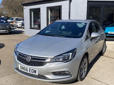 Second-hand Vauxhall Astra SRi 150 CP (110 kW) 2016 Argintiu Hatchback