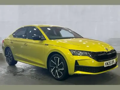 Used Skoda Octavia SportLine 147 HP (108 kW) 2026 Yellow Hatchback