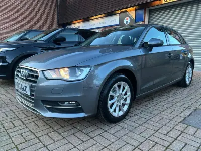 Begagnad Audi A3 Sportback Comfort 2013 Grå Halvkombi