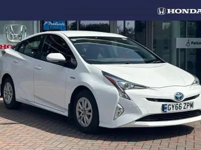 Begagnad Toyota Prius Business Edition 120 HK (88 kW) 2017 Vit Halvkombi