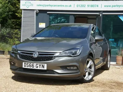 Used Vauxhall Astra SRi 150 HP (110 kW) 2016 Grey Hatchback