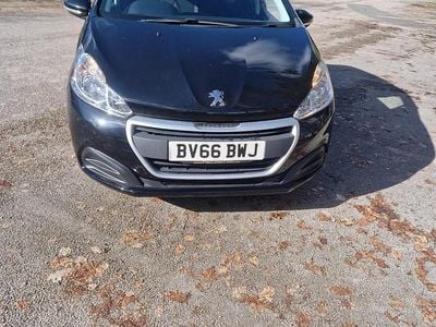Used Peugeot 208 Access 68 HP (50 kW) 2016 Black Hatchback
