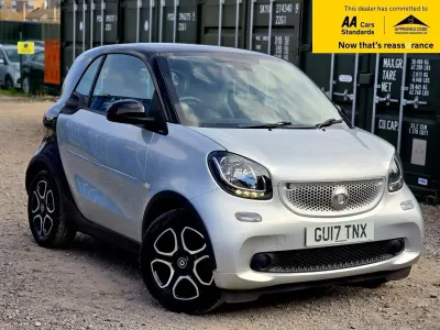 Usado Smart ForTwo Coupé Premium 71 HP (52 kW) 2017 Prateado Coupé