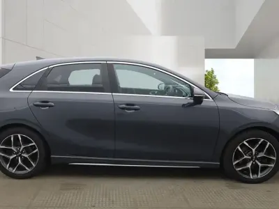 Begagnad Kia Ceed GT-Line 138 HK (101 kW) 2019 Grå Halvkombi