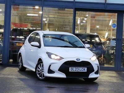 Used Toyota Yaris Hybrid 116 HP (85 kW) 2023 White Hatchback