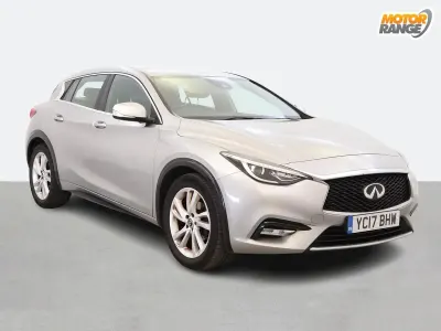 Used Infiniti Q30 Business 109 HP (80 kW) 2017 Silver Hatchback
