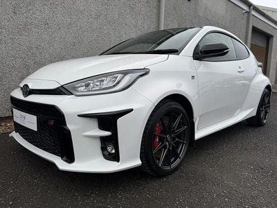 Used Toyota Yaris 257 HP (189 kW) 2022 White Hatchback