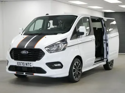 Used Ford Tourneo Custom Sport 185 HP (136 kW) 2020 White Van