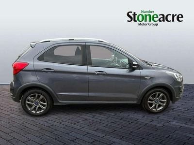 Usado Ford Ka Plus Active 84 HP (61 kW) 2018 Cinzento Citadino