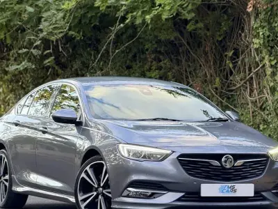Used Vauxhall Insignia SRi 170 HP (125 kW) 2018 Grey Hatchback