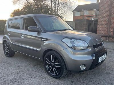 Silver Used 2010 Kia Soul SUV | £2,450 (Fair price)