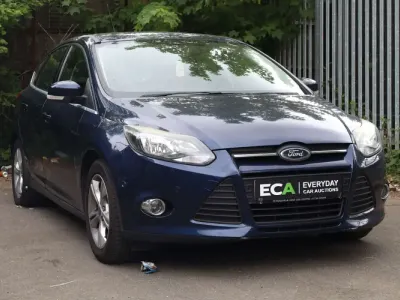 Używany Ford Focus Zetec 125 KM (91 kW) 2012 Niebieski Hatchback