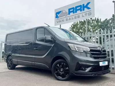 Used Renault Trafic 150 HP (110 kW) 2022 Grey MPV