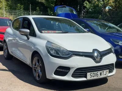 Used Renault Clio Dynamique 90 HP (66 kW) 2016 White Hatchback