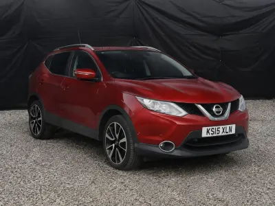Used Nissan Qashqai Tekna 130 HP (95 kW) 2015 Red SUV