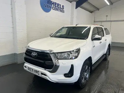 Used Toyota HiLux 150 HP (110 kW) 2021 White Pickup