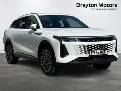 Used Omoda 9 537 HP (394 kW) 2026 White SUV