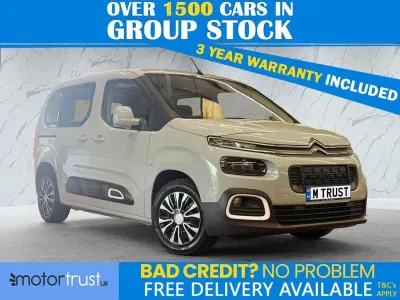 Used Citroën Berlingo Feel 110 HP (80 kW) 2019 Green MPV