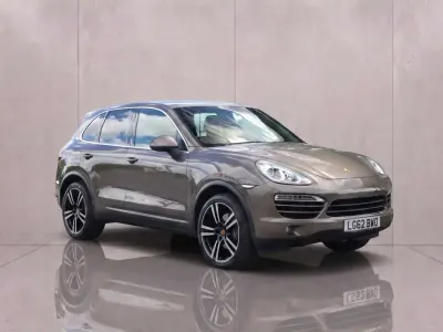 Used Porsche Cayenne 245 HP (180 kW) 2012 Brown SUV