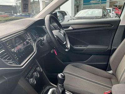 Begagnad VW T-Roc Design 115 HK (84 kW) 2018 Vit SUV