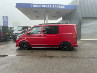 Used VW T5 140 HP (102 kW) 2010 Red Van