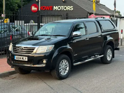 Used Toyota HiLux 171 HP (125 kW) 2014 Black Pickup