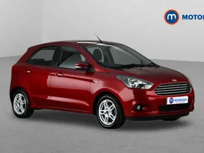 Begagnad Ford Ka Plus Zetec 86 HK (63 kW) 2017 Röd Halvkombi