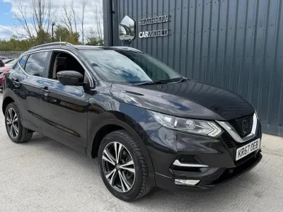 Used Nissan Qashqai N-Connecta 115 HP (84 kW) 2017 Black SUV