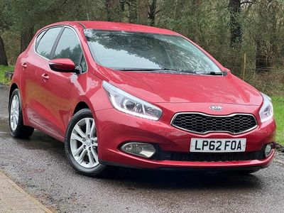 Used Kia Ceed 126 HP (92 kW) 2013 Red Hatchback