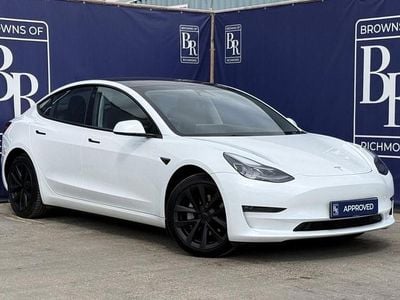 Usado Tesla Model 3 RWD 207 kW (282 HP) 2023 Branco Sedan