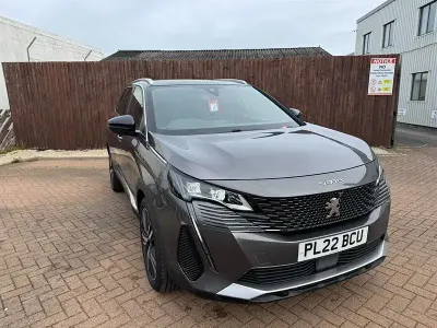 Second-hand Peugeot 5008 Premium 130 CP (95 kW) 2022 Gri SUV