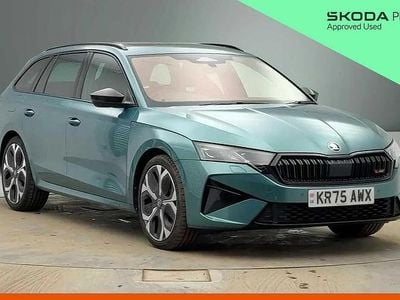 Used Skoda Octavia vRS 265 HP (194 kW) 2025 Water world green Estate