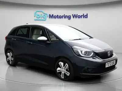 Begagnad Honda Jazz Hybrid 109 HK (80 kW) 2023 Blå Halvkombi