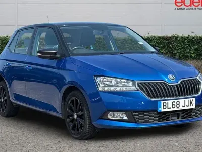 Used Skoda Fabia Colour Edition 75 HP (55 kW) 2018 Blue Hatchback