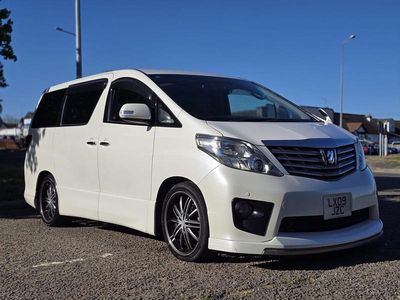 Usado Toyota Alphard 2009 Branco Monovolume