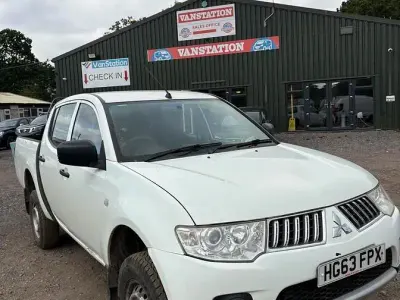 Used Mitsubishi L200 134 HP (98 kW) 2013 White Pickup