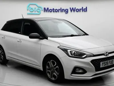 Used Hyundai i20 84 HP (61 kW) 2019 White Hatchback