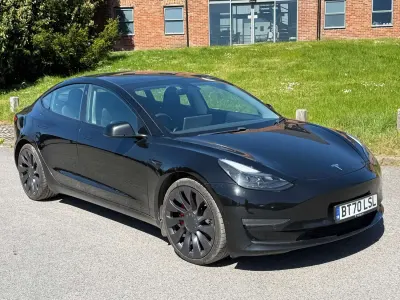 Używany Tesla Model 3 Performance 461 kW (627 KM) 2020 Czarny Sedan/Limuzyna
