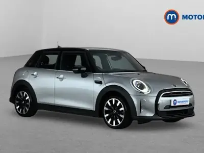 Used Mini Cooper Exclusive 136 HP (100 kW) 2024 Silver Hatchback