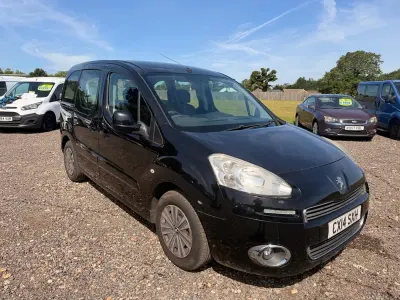 Used Peugeot TePee S 92 HP (67 kW) 2014 Black MPV