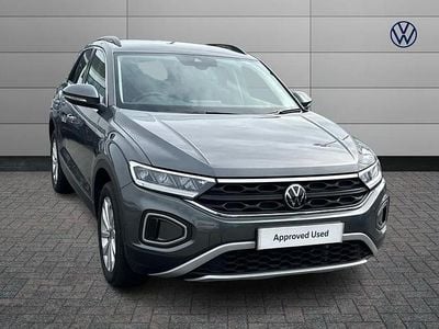 Usado VW T-Roc Match 150 HP (110 kW) 2025 Cinzento SUV
