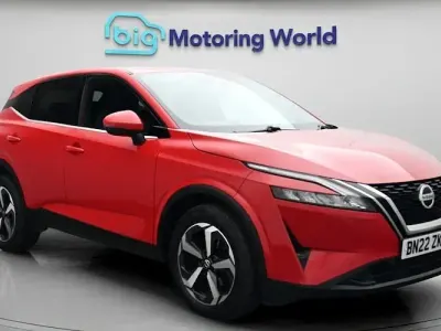 Used Nissan Qashqai N-Connecta 158 HP (116 kW) 2022 Red SUV