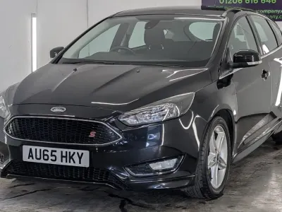 Used Ford Focus Zetec 115 HP (84 kW) 2015 Black Hatchback