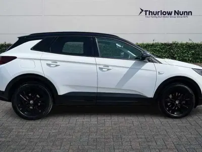 Used Vauxhall Grandland X S 225 HP (165 kW) 2024 White SUV