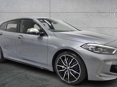 Usado BMW M135 Comfort Edition 302 CV (222 kW) 2023 Gris Utilitario