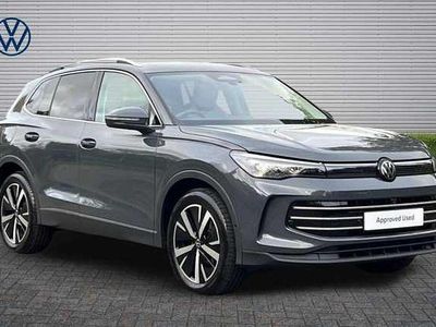Usado VW Tiguan Elegance 150 HP (110 kW) 2025 Cinzento SUV
